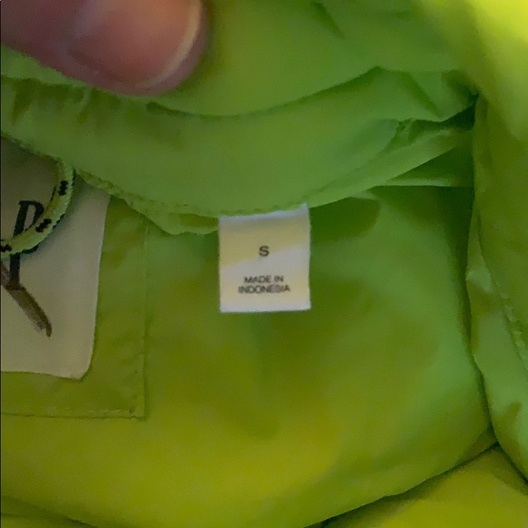 New Men’s Small Everyday Gap Light Puffer last One - Picture 8 of 8